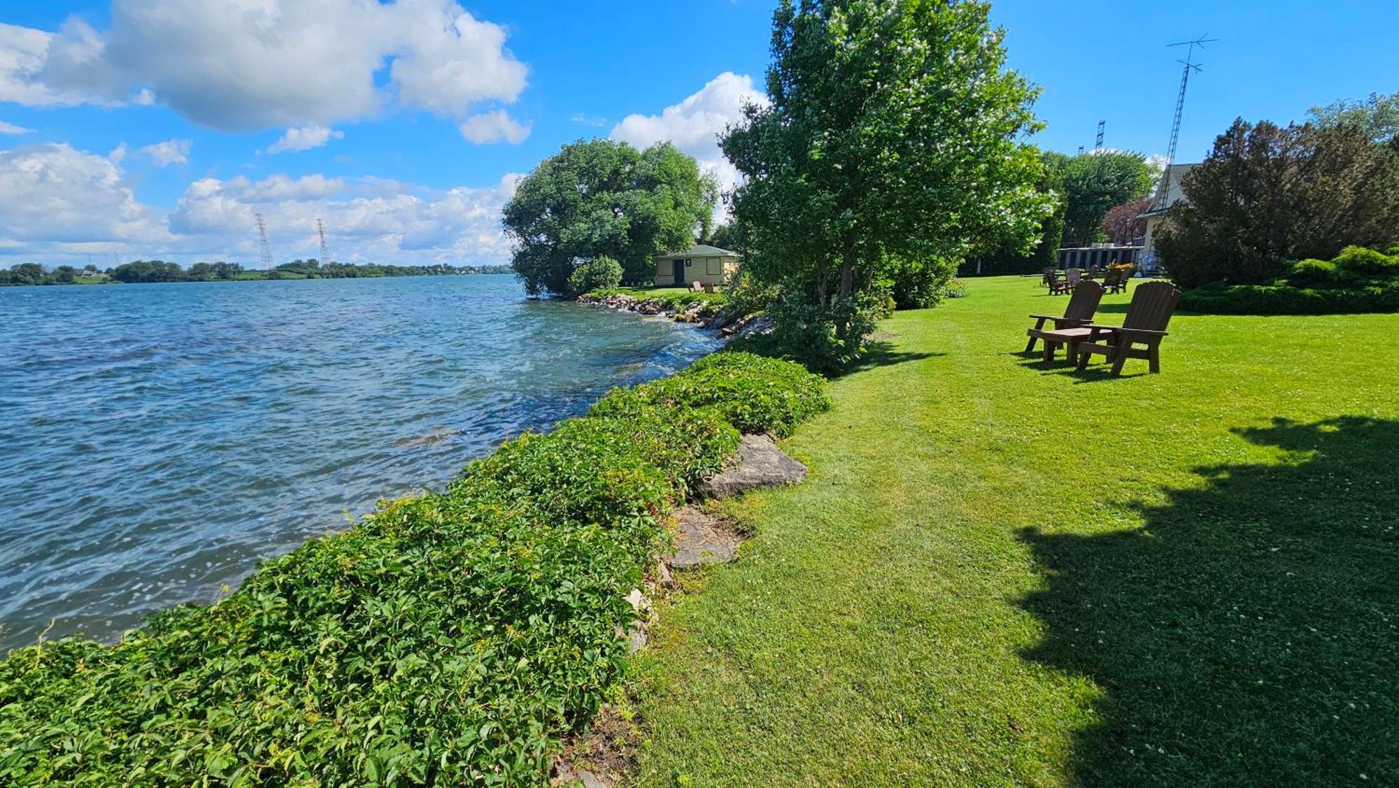 Hotel Oasis Lac St-Louis Salaberry-de-Valleyfield Exterior foto