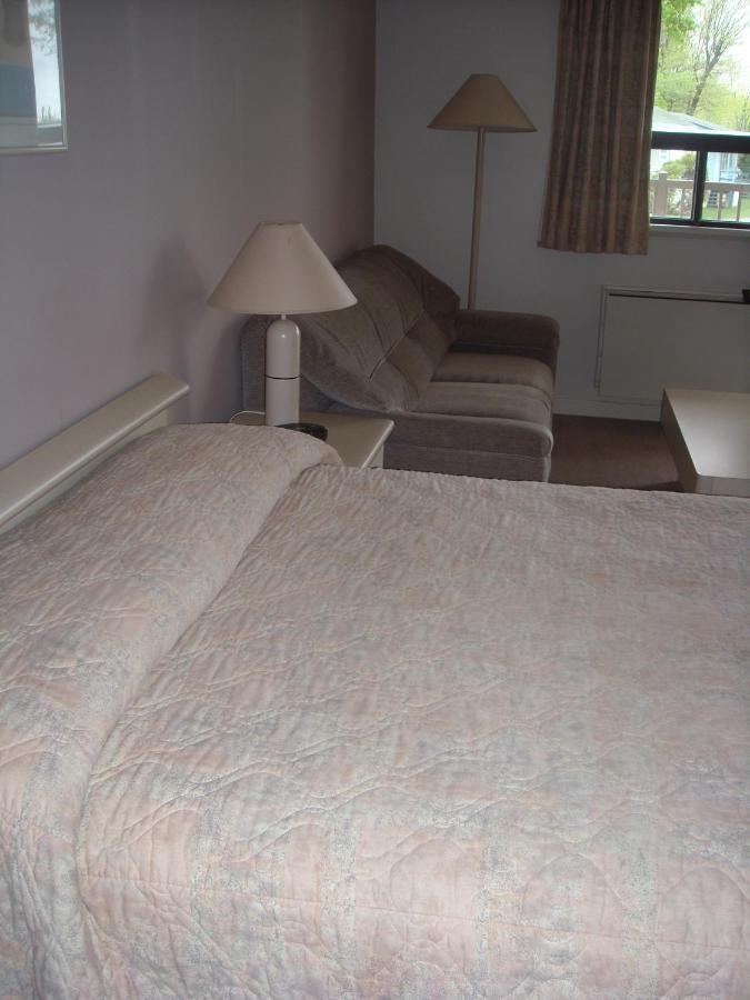 Hotel Oasis Lac St-Louis Salaberry-de-Valleyfield Habitación foto